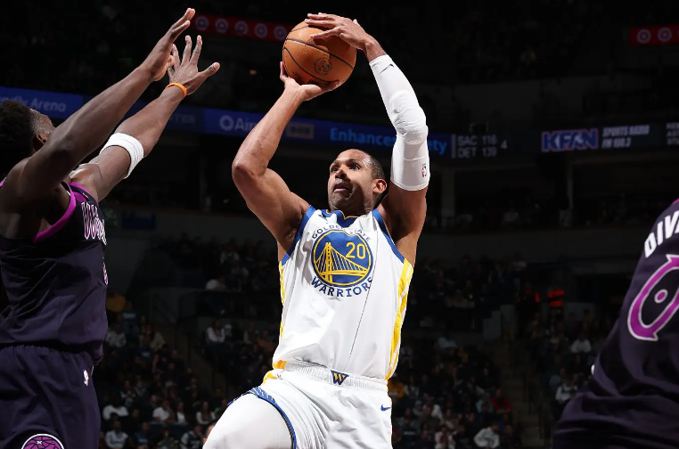 中欧体育直播-内线老将的状态也在回暖！勇士的竞争力还会有进一步的提升？