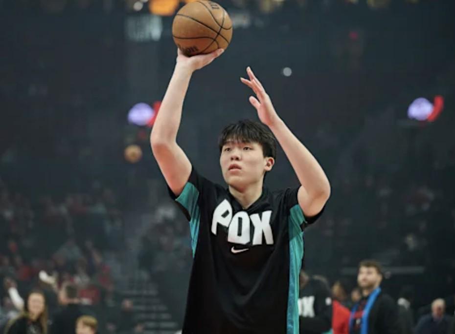 中欧体育官网-河村勇辉：杨瀚森几乎无所不能，他天赋满满拥有光明的未来